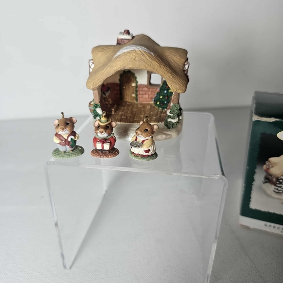 Hallmark Keepsake Ornament Special Edition A Moustershire Christmas 4 Piece Set - Picture 2 of 12